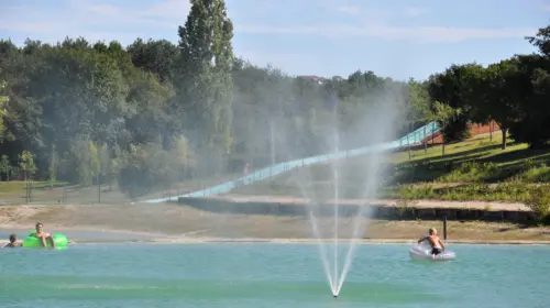 Camping Les 3 Lacs du Soleil - Trept, Rhône-Alpes, Frankrijk