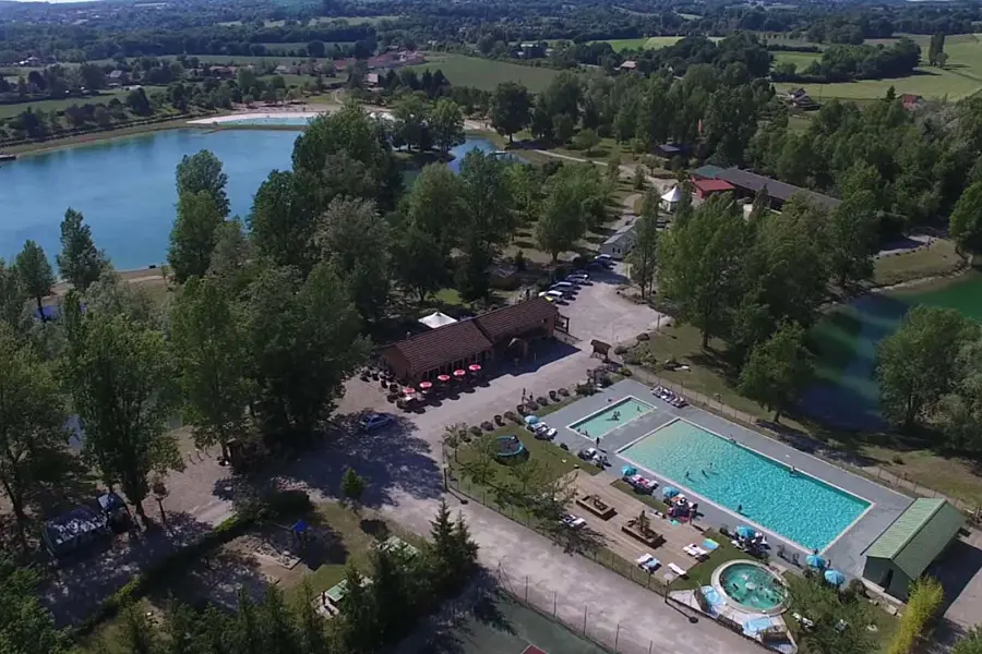 Camping Les 3 Lacs du Soleil - Trept, Rhône-Alpes, Frankrijk