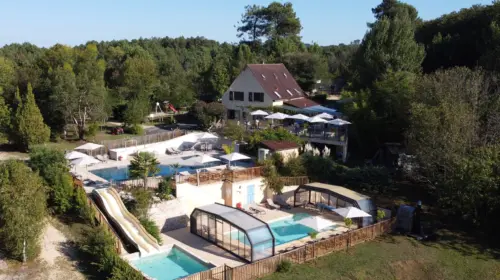 Camping Les Charmes - Saint-André-d'Allas, Dordogne, Frankrijk